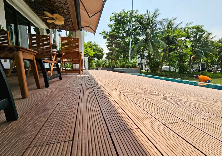 multicolor wood plastic composite deck